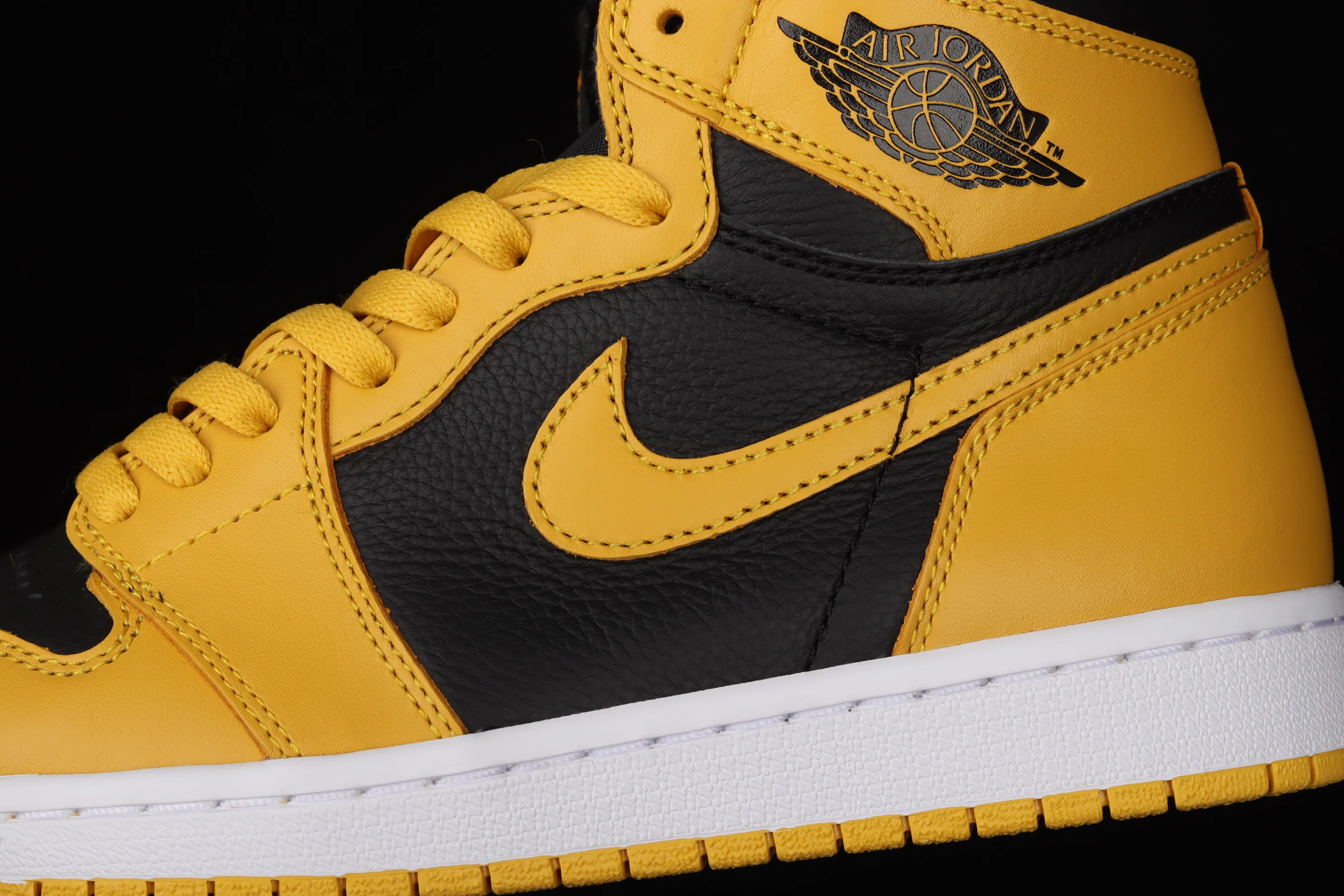 All categories Air Jordan Jordan series basketball shoes Air Jordan 1 High Air Jordan 1 High OG "Pollen" AJ1 Joe 1 new black and yellow 555088-701